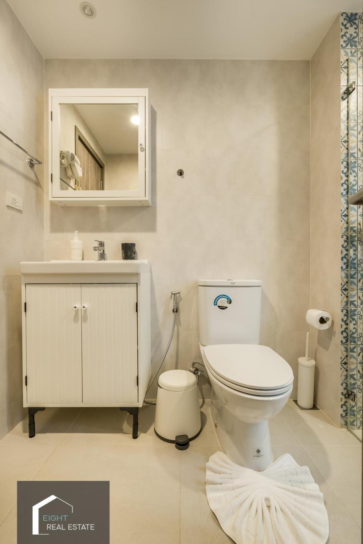 By The Sea E413 Apartment